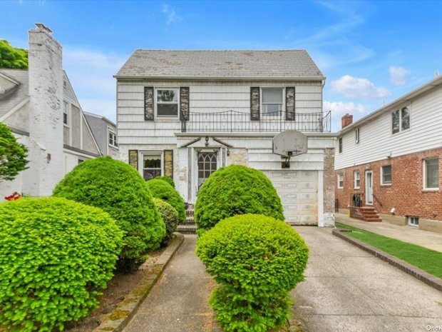 Casas de lujo para comprar en 11422, Nueva York | JamesEdition