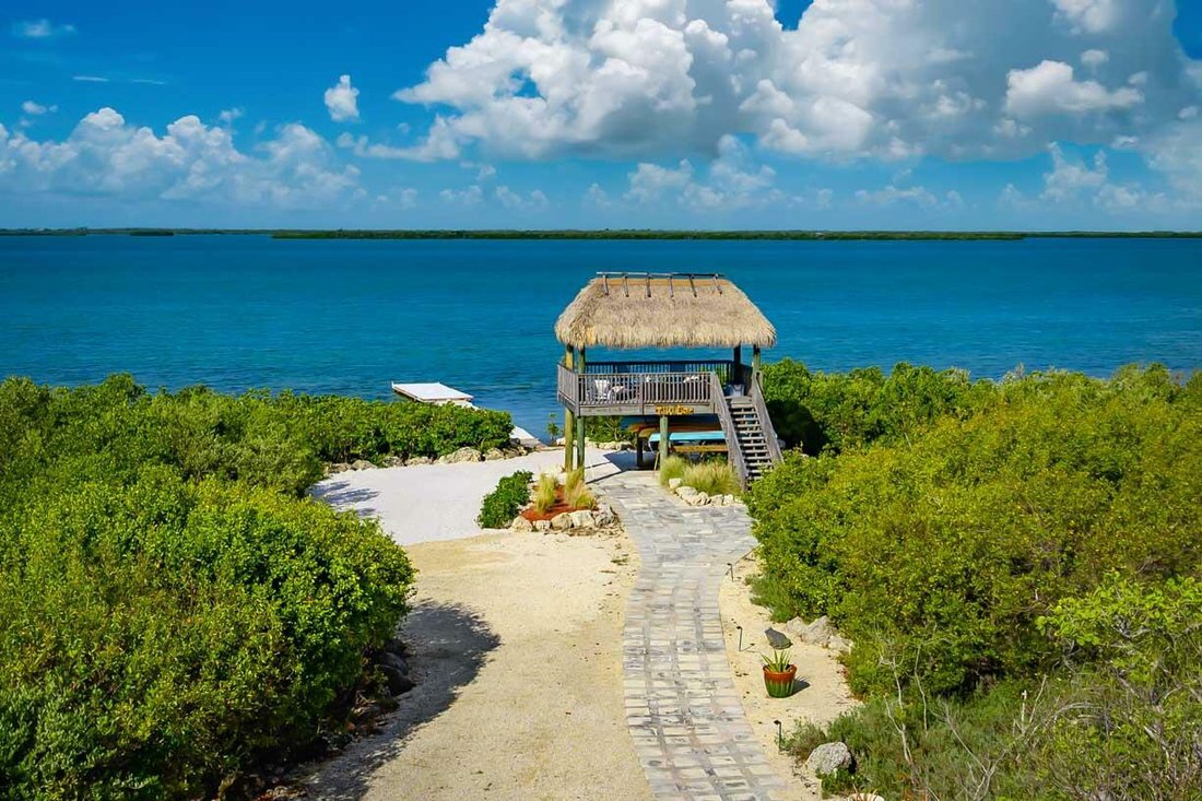 4 Bedrooms Single Family Detached In Big Pine Key, Florida, United