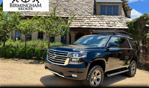 2017 Chevrolet Tahoe LT 4WD (12004401)