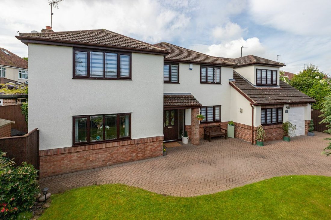 Handsome And Imposing, This Exceptional In Darlington, England, United