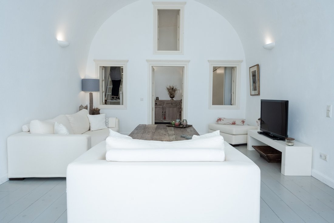 House in Thira, Aegean, Greece 4 - 12005859