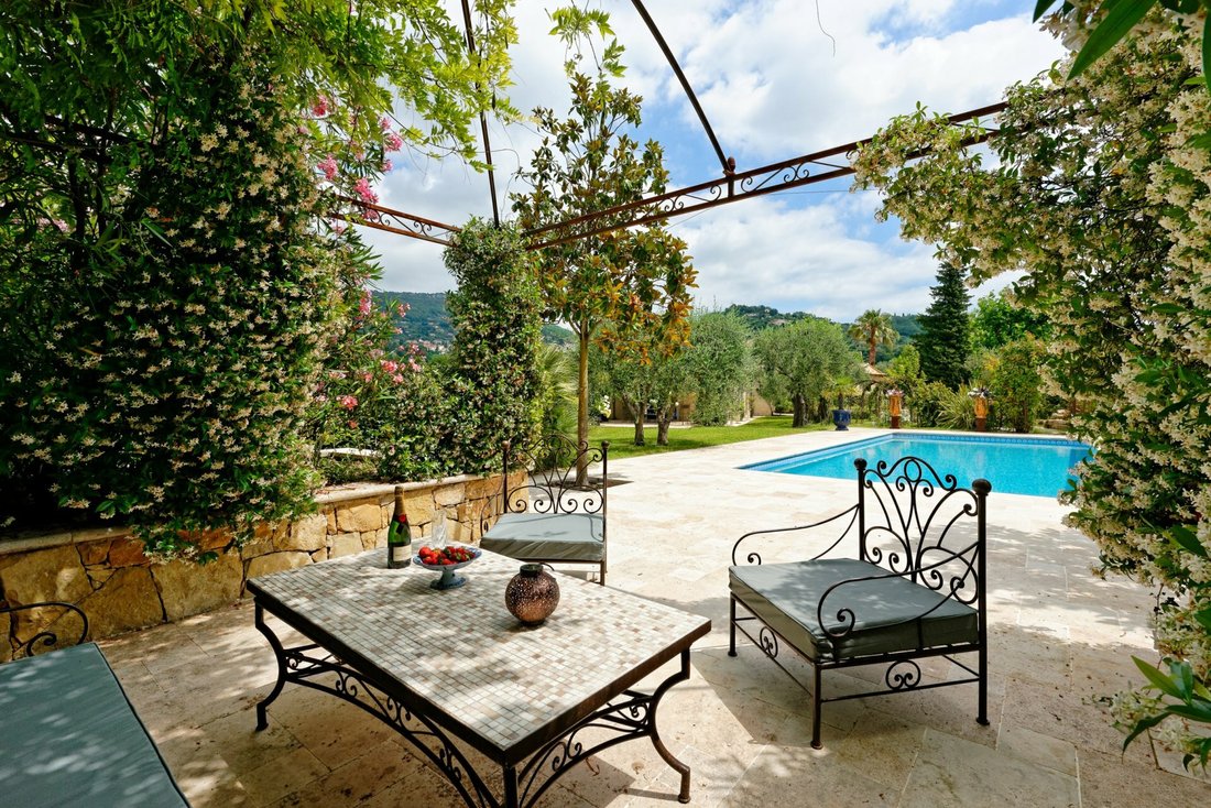 Grasse Detached 5 Bedrooms Villa In Grasse, Provence Alpes Côte D'azur