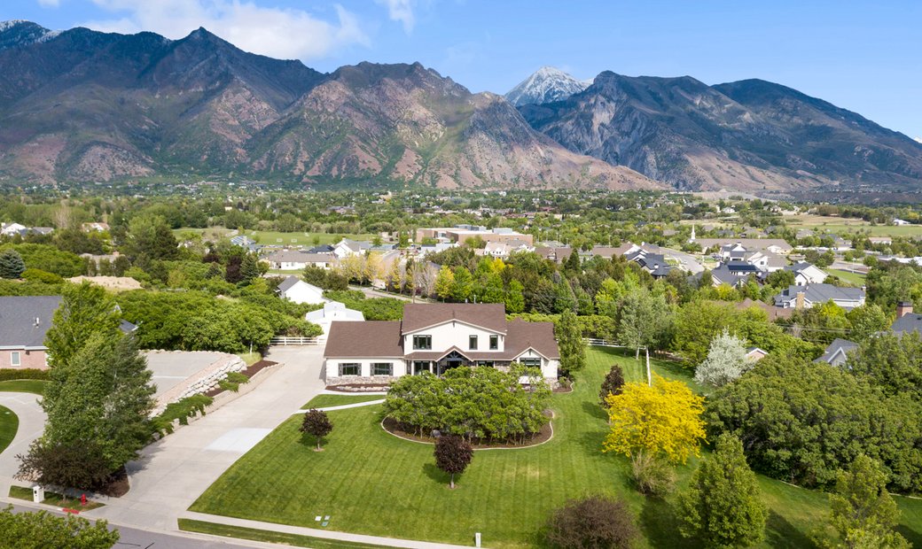 5 Bedrooms Single Family Attached In American Fork, Utah, United States ...