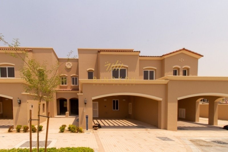 Single Row 3 Bed+MVery Close To Pool N In Dubai, Dubai, United Arab