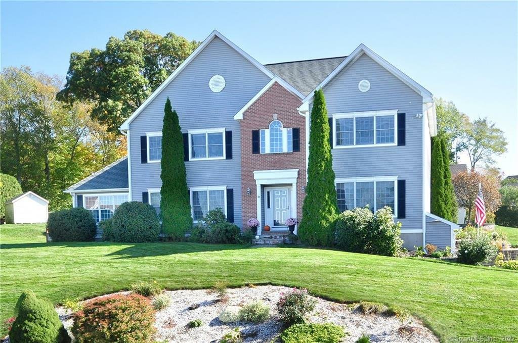4 Bedrooms Single Family Detached In Rocky Hill, Connecticut, United