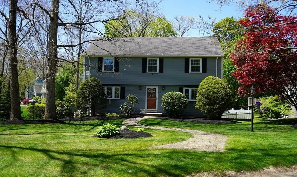 4 Bedrooms Single Family In North Attleborough, Massachusetts, United