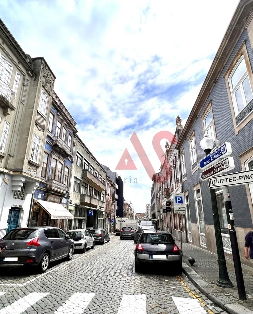 Edificio En Rua José Falcão, En El En Oporto, Distrito De Oporto