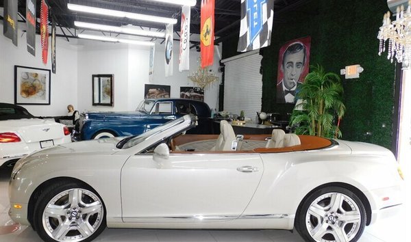 Bentley Continental (12010095)