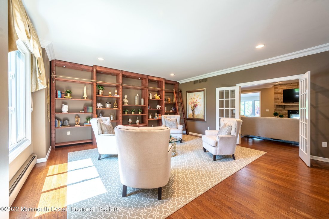 House in Manalapan Township, New Jersey, United States 5 - 12009956