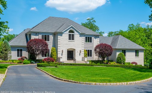 House in Manalapan Township, New Jersey, United States 1
