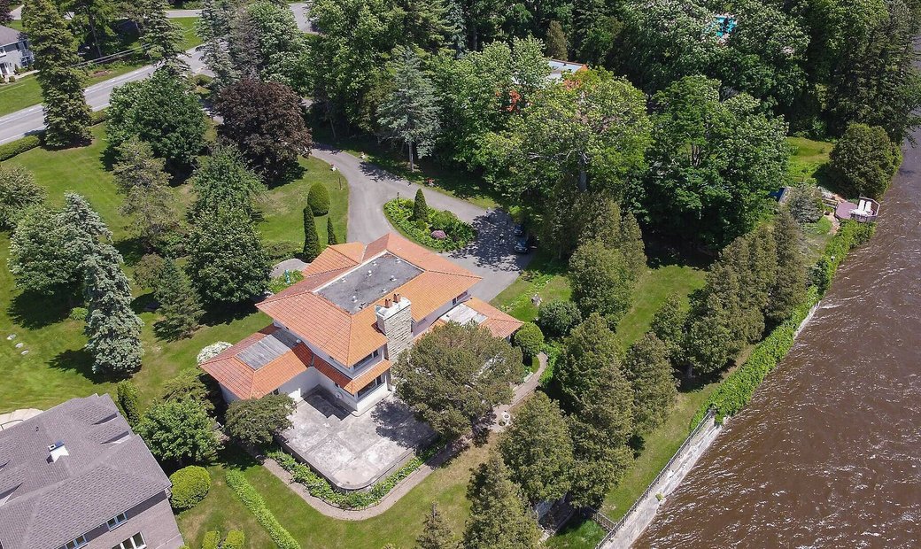 Laval Sur Le Lac, Laval In Laval, Quebec, Canada For Sale (11760648)