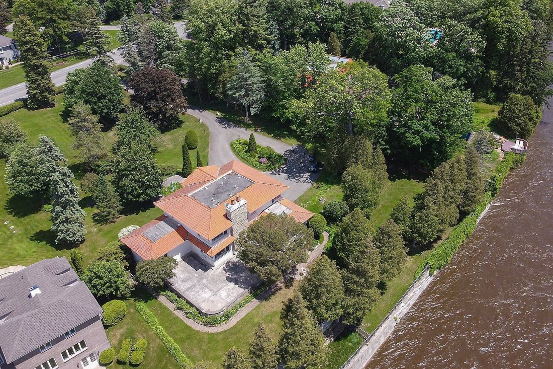 House in Laval, Quebec, Canada 1 - 11760648