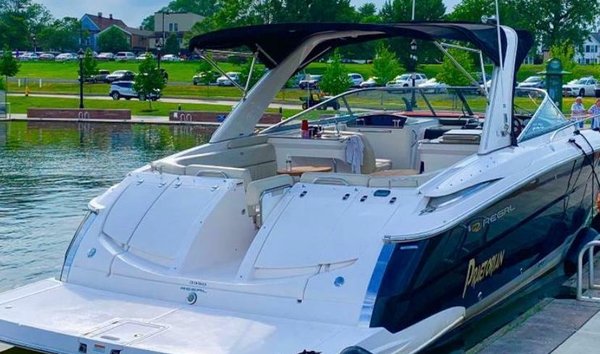 Regal 3350 Cuddy (12014878)