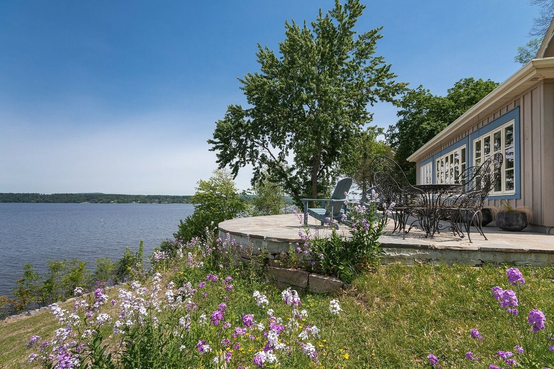 Cottage 18 Th Century Hudson In Hudson, Quebec, Canada For Sale