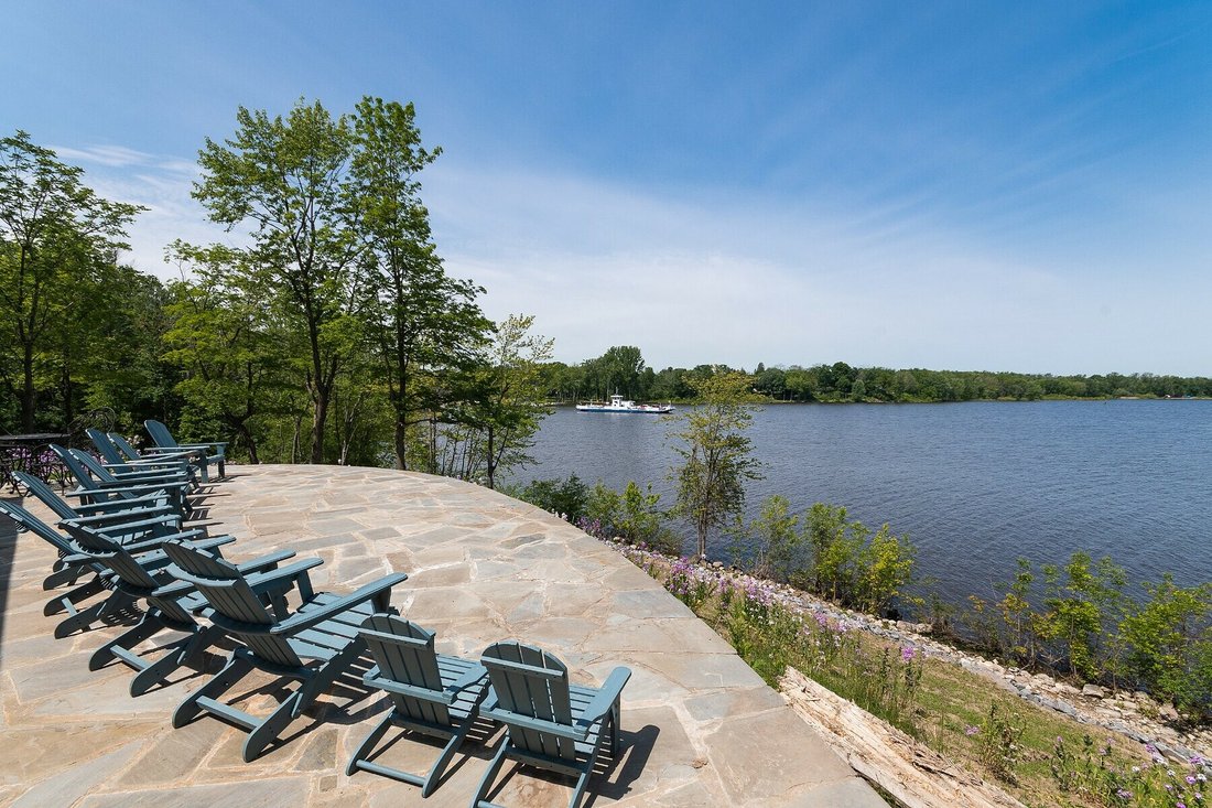 Cottage 18 Th Century Hudson In Hudson, Quebec, Canada For Sale