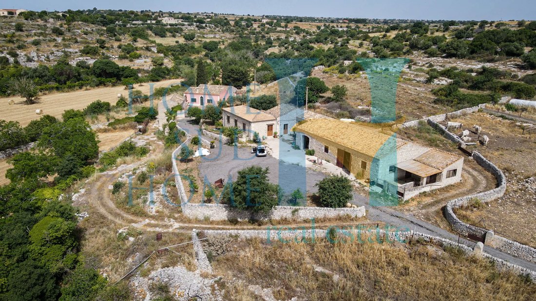 Villa in Center, Noto, Sicily 3 - 12018246