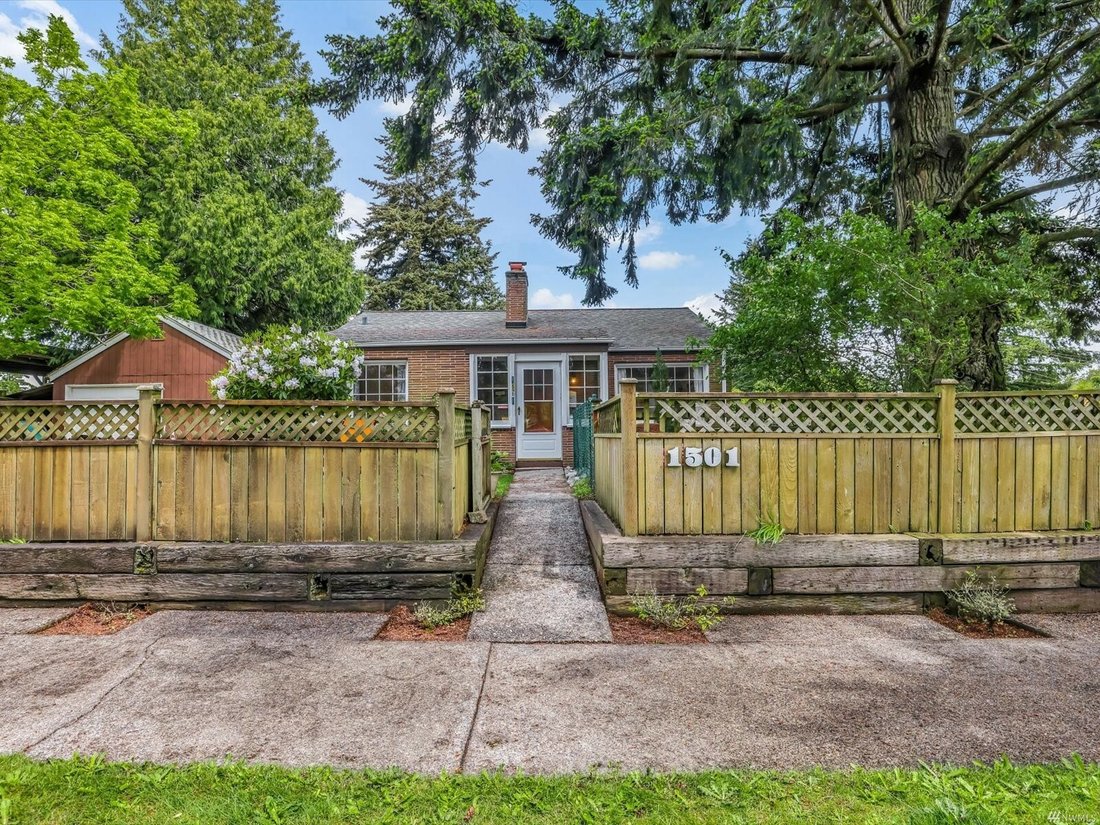 4 Bedrooms Single Family Detached In Washington, United States