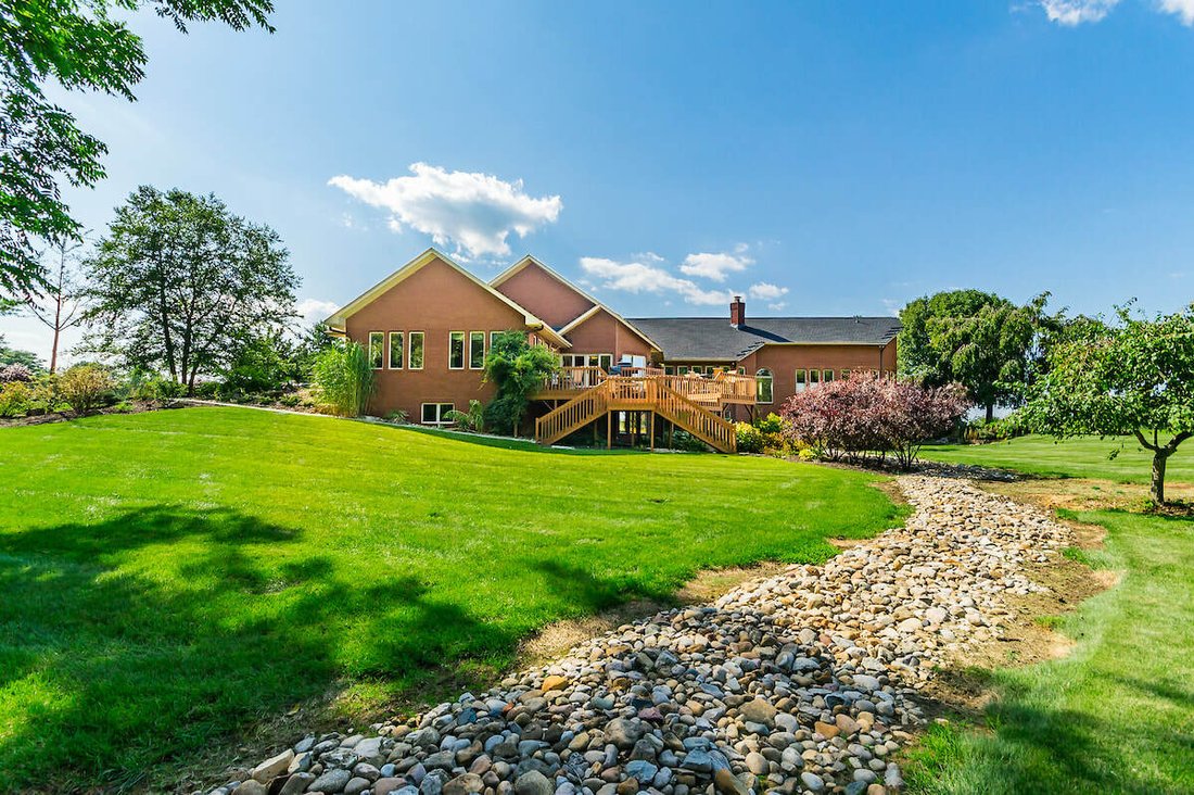 Country Estate 26 Acres In Canal Winchester, Ohio, United States For