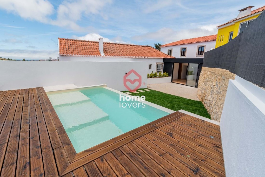 Villa In Lisboa, Lisbon, Portugal For Sale (12023117)