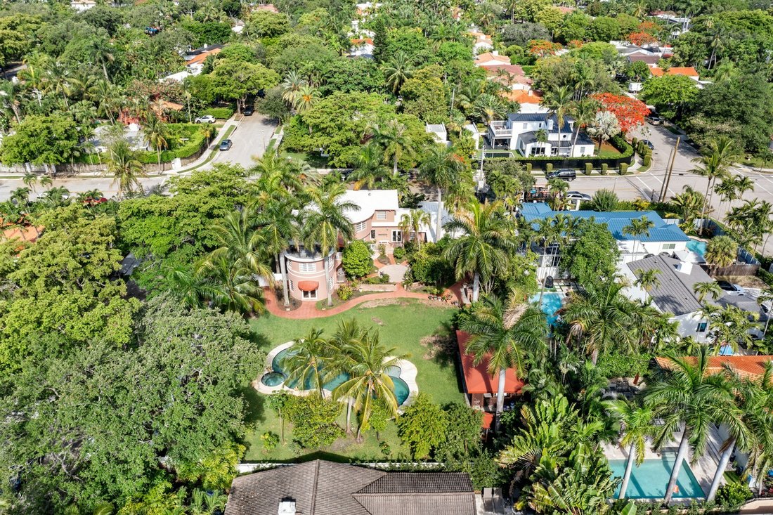 House in Miami, Florida, United States 1 - 12022002