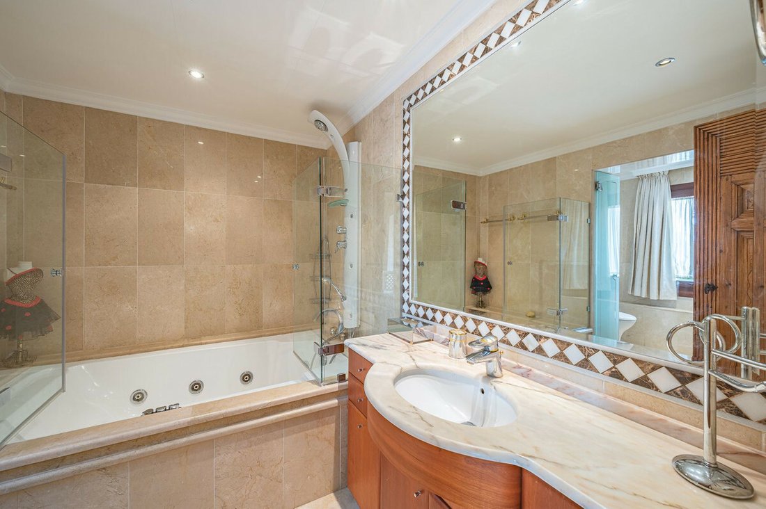 Villa in Estepona, Andalusia, Spain 5 - 12022495