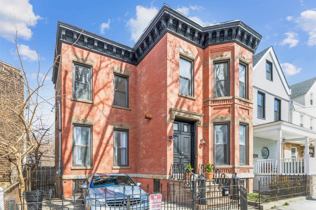 4 Bedrooms Single Family Detached In Jersey City, New Jersey, United