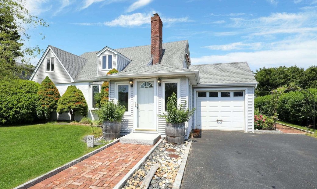 House Bay Shore In Bay Shore, New York, United States For Sale (12022578)