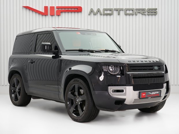 2021 Land Rover Defender  in Dubai, United Arab Emirates 1