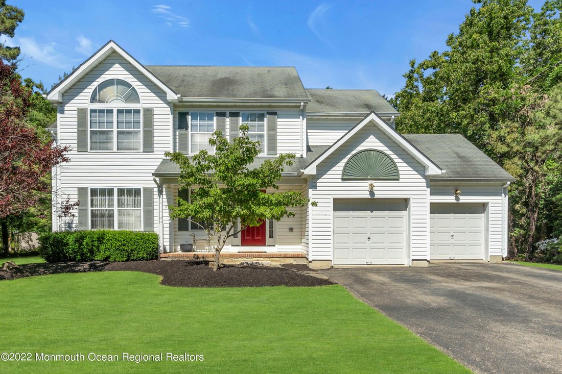 4 Bedrooms Single Family In Jackson Township, New Jersey, United States