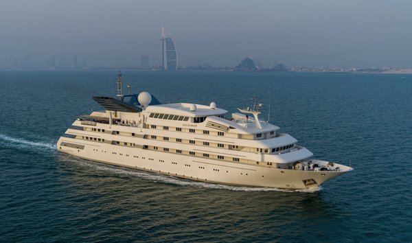 DUBAWI 297' 3" (90.6m) Cantieri Navale Ferrari 1989/2009 (11958781)