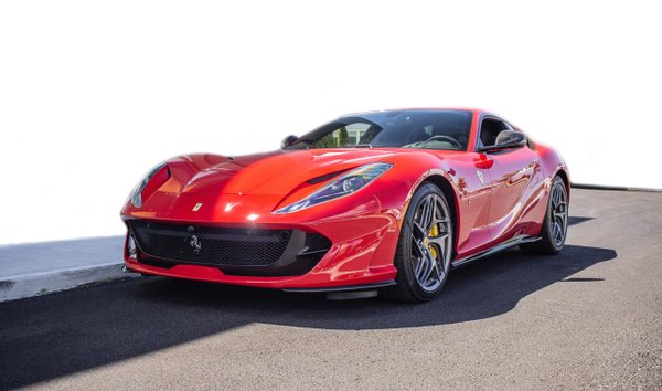 2019 Ferrari 812 Superfast rwd (12028946)