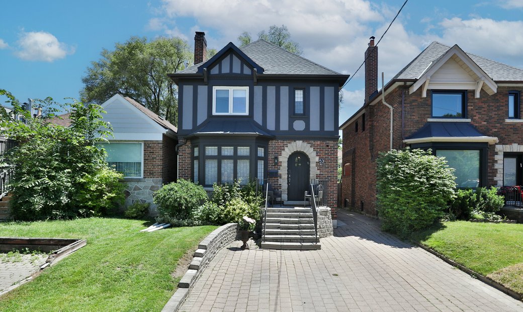 Fabuloso Cedarvale En Toronto, Ontario, Canadá En Venta (12031901)