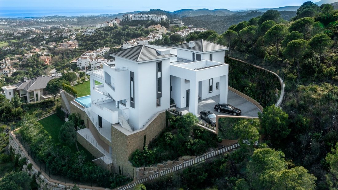 Villa in La Zagaleta, Benahavis, Andalusia 1 - 12031883