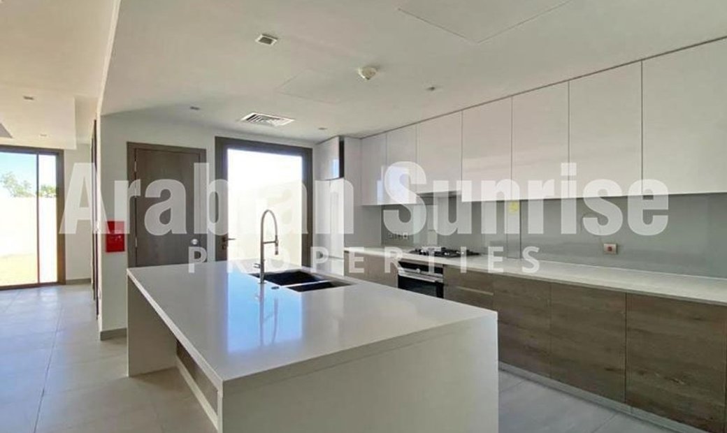 Single Row Available For Sale In Abu Dhabi, Abu Dhabi, United Arab