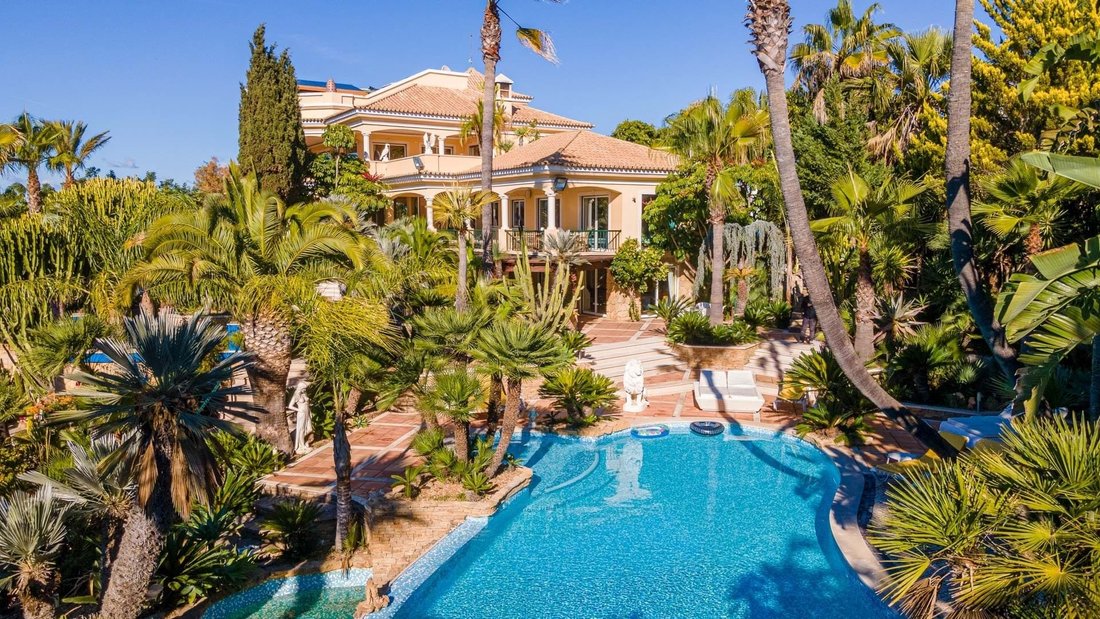 Luxury Villa With Swimming Pools And Tennis In Albufeira, Algarve, Portugal For Sale (12032300)