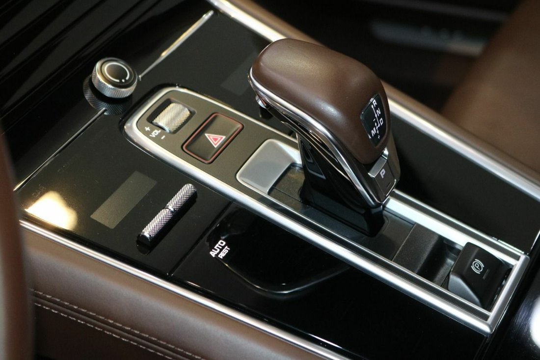 Sedan in Dubai, Dubai, United Arab Emirates 3 - 12035976