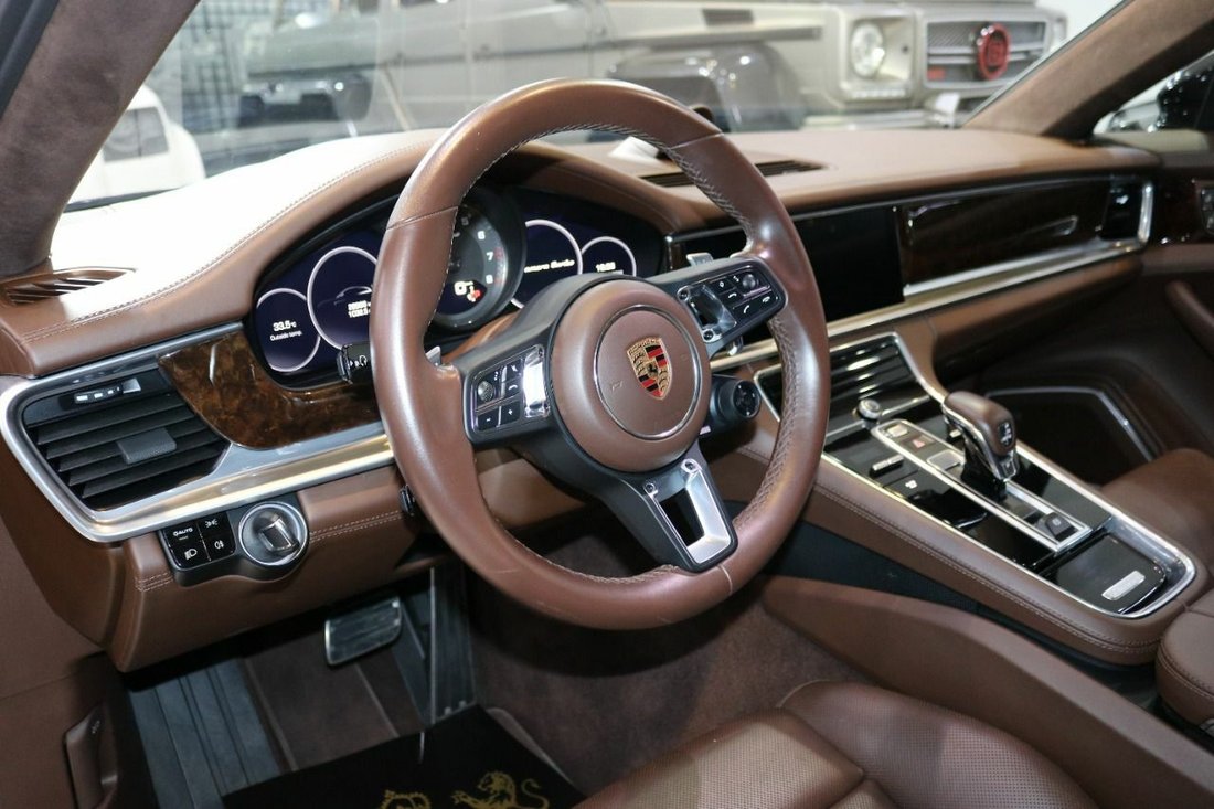 Sedan in Dubai, Dubai, United Arab Emirates 4 - 12035976