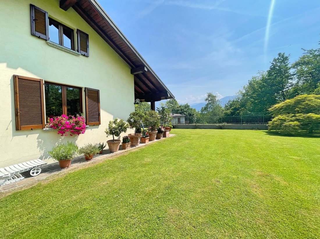 Villa in Menaggio, Lombardy, Italy 2 - 12035993