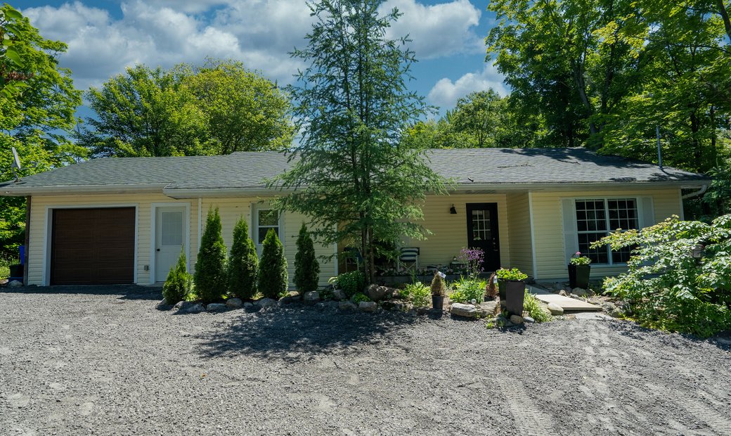 Renovated Bungalow In Bala In Bala, Ontario, Canada For Sale (12039696) Renovated Bungalow In Bala In Bala, Ontario, Canada For Sale (12039696)