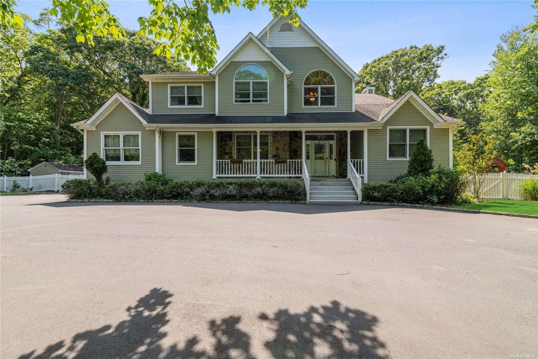 Casa En Wading River En Wading River, Nueva York, Estados Unidos En