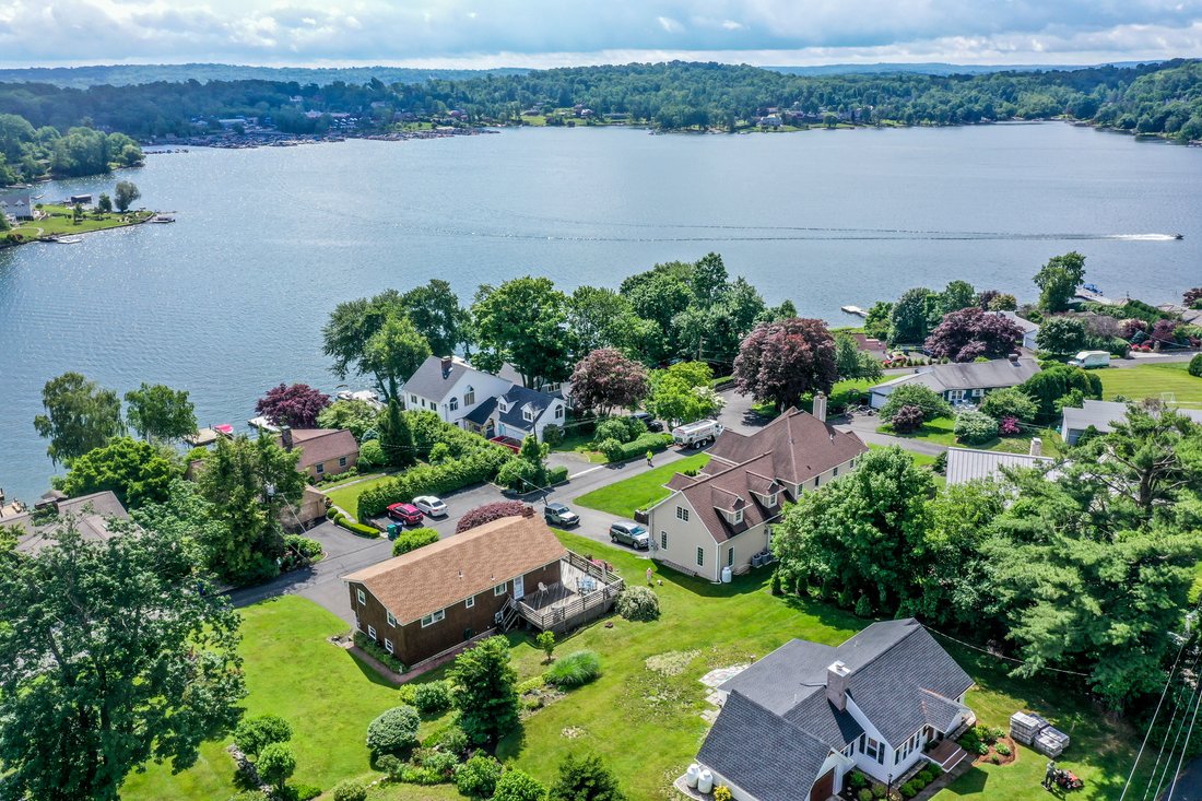 Spectacular Views Of Candlewood Lake In Brookfield, Connecticut, United