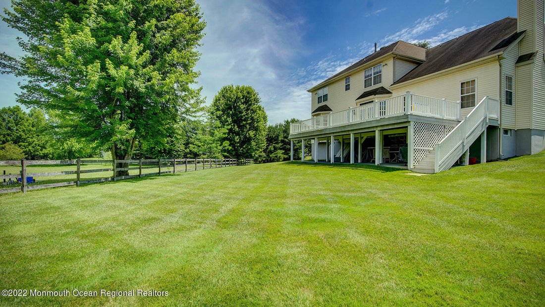 House in Marlboro Township, New Jersey, United States 3 - 12046232