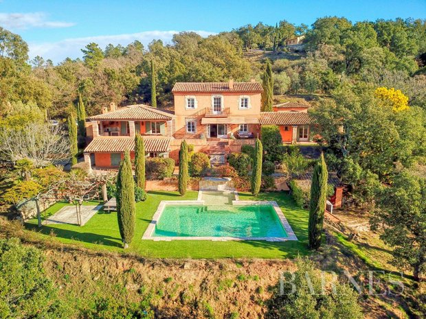Luxury water view homes for sale in Le Plan-de-la-Tour, Provence-Alpes ...