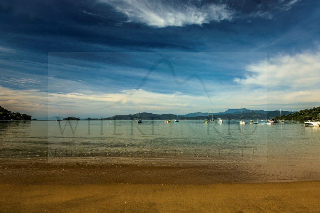 Beautiful Colonial Style House For Sale With Pool, Beachfront In Paraty