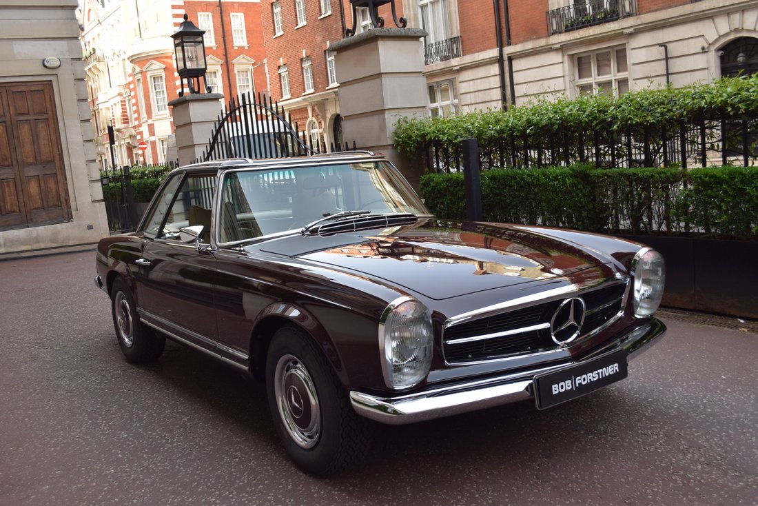 Cabriolet in London, England, United Kingdom 3 - 12048242