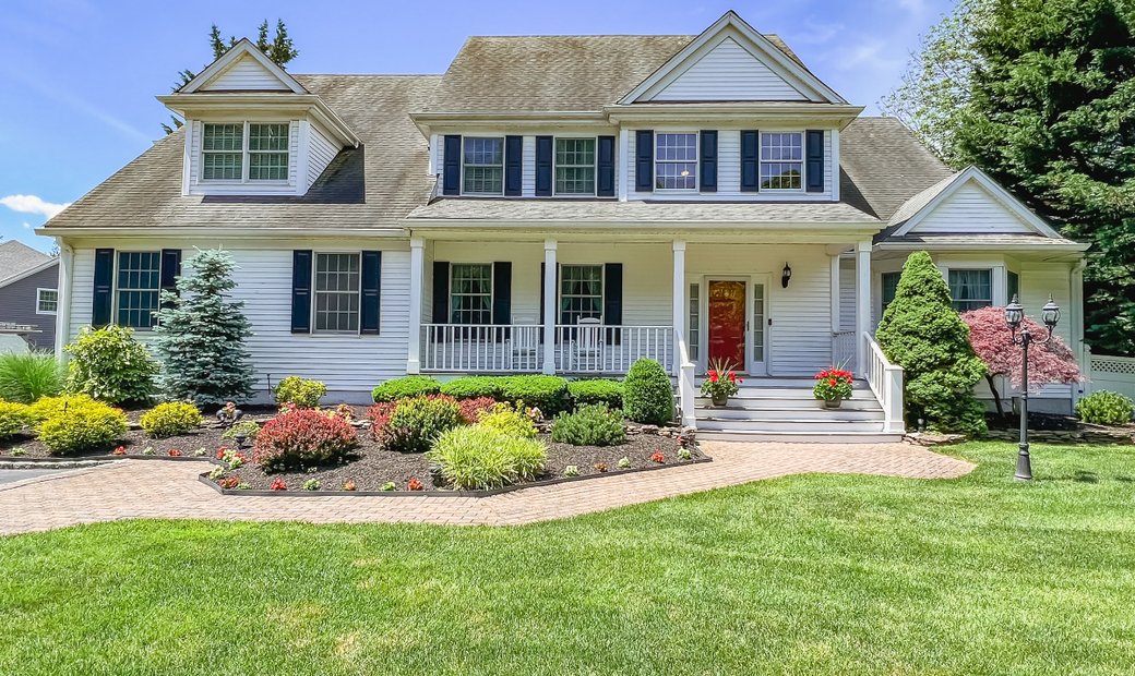 18 Ashley Loop, Fort Salonga, Ny, In Fort Salonga, New York, United