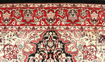Tabriz Curvilinear Rectangle Wool Black 4′ 7 X 6′ 8 / 140 X 203 – 78644751