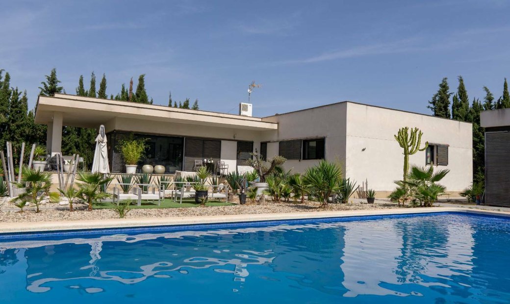 Daya Nueva Villa In Daya Nueva, Valencian Community, Spain For Sale