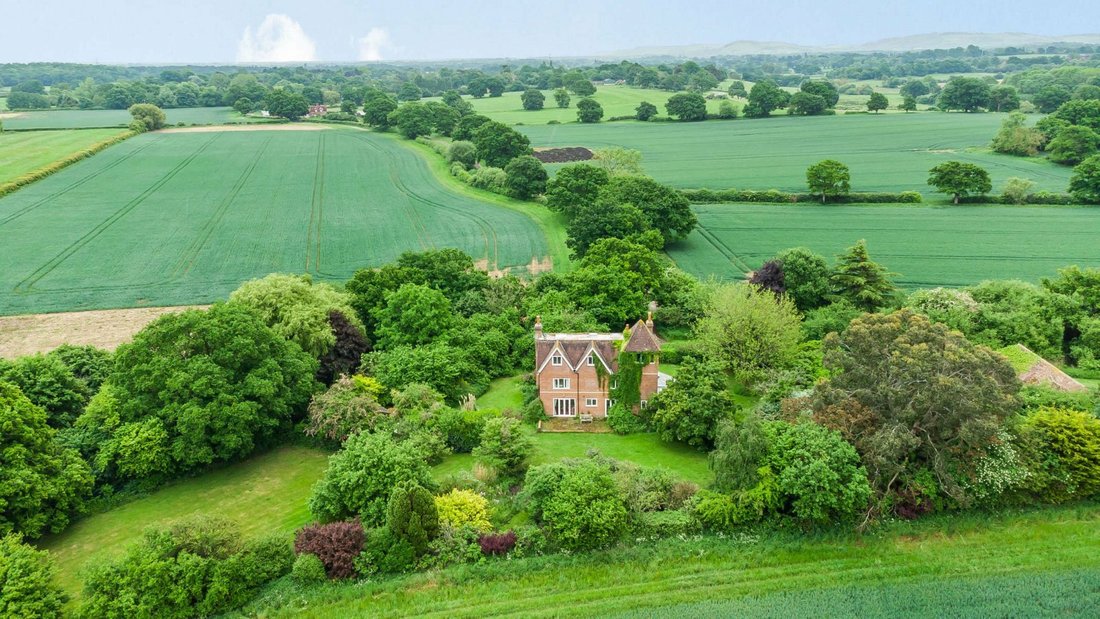 Cibses Cottage In Henfield, England, United Kingdom For Sale (12050033)