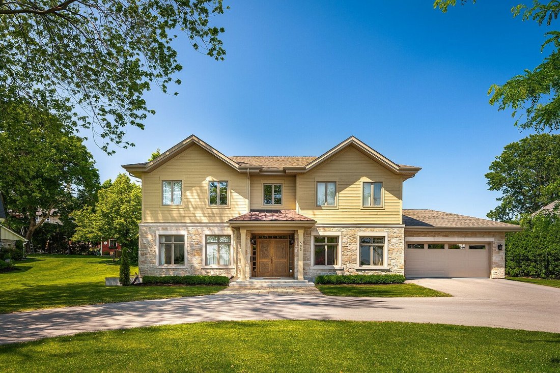 House in Beaconsfield, Quebec, Canada 1 - 11842298